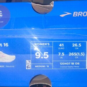 Brooks Women's Sneakers in Coconut Zephyr White